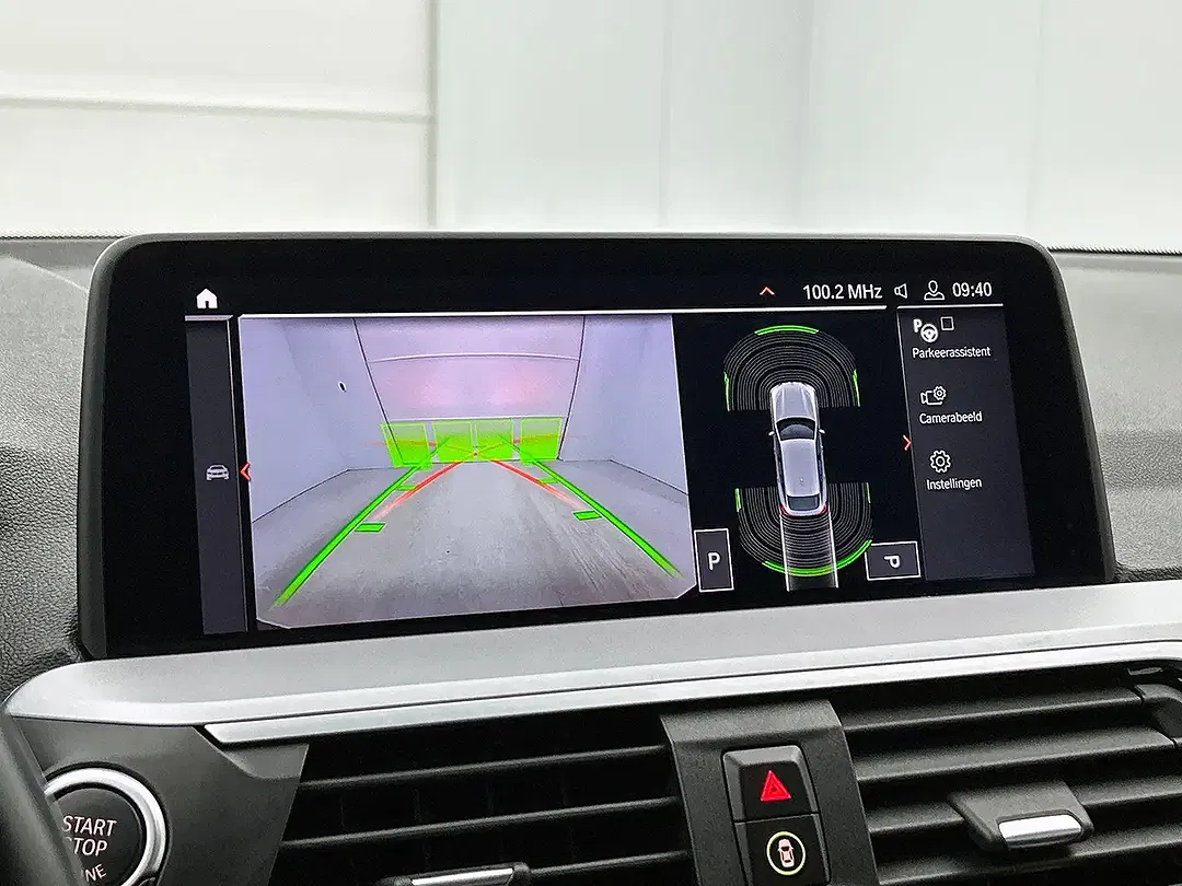 BMW X4 - Thumbnail 16