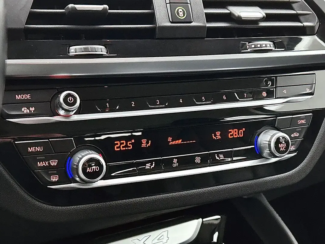 BMW X4 - Thumbnail 17