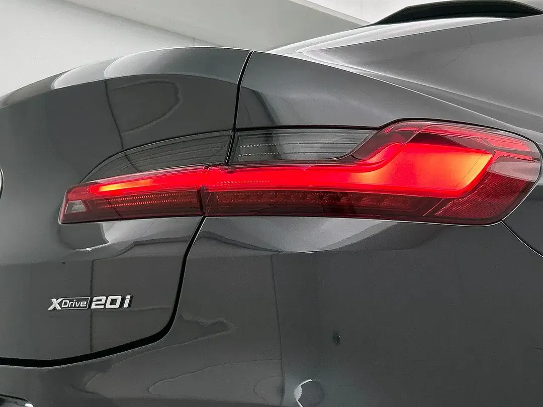 BMW X4 - Thumbnail 25