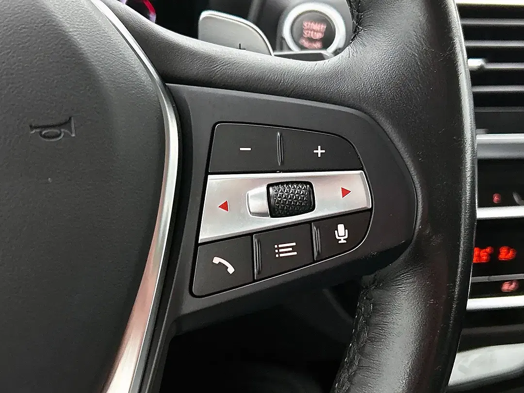 BMW X4 - Thumbnail 30
