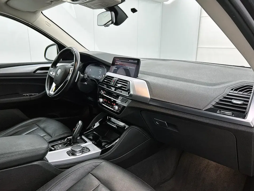 BMW X4 - Thumbnail 9
