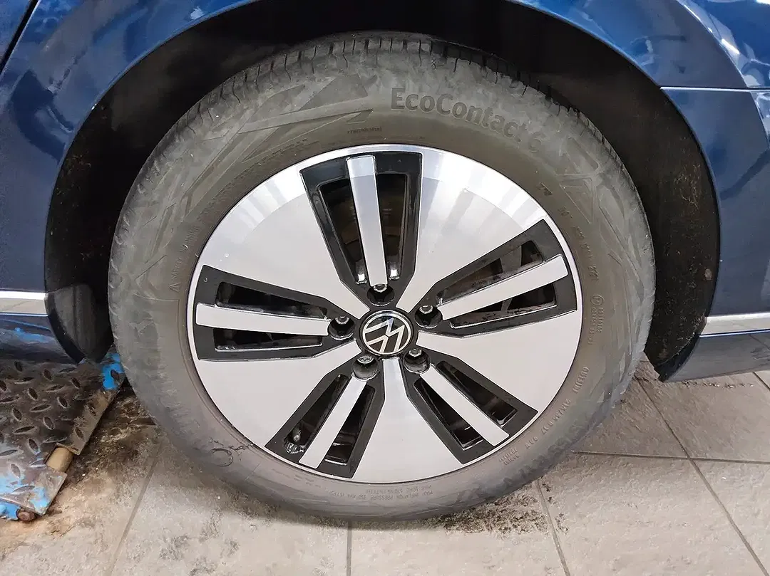 Volkswagen Passat Variant - Thumbnail 10