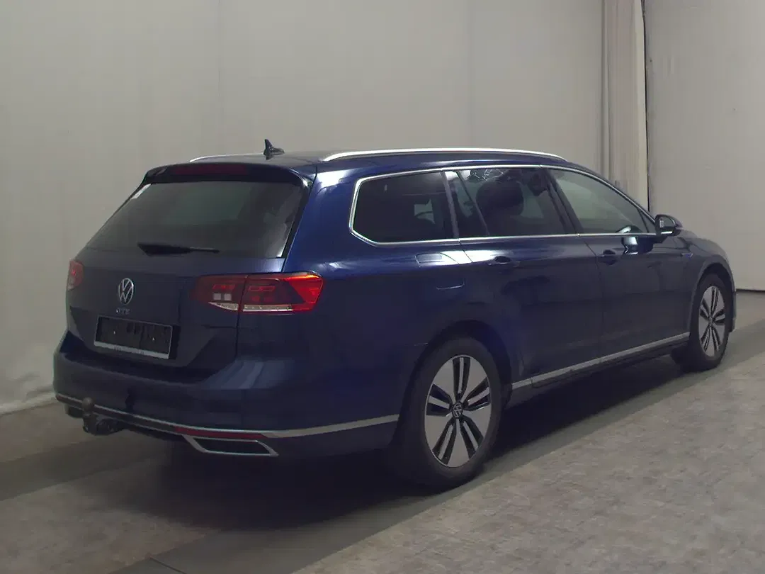 Volkswagen Passat Variant - Thumbnail 3
