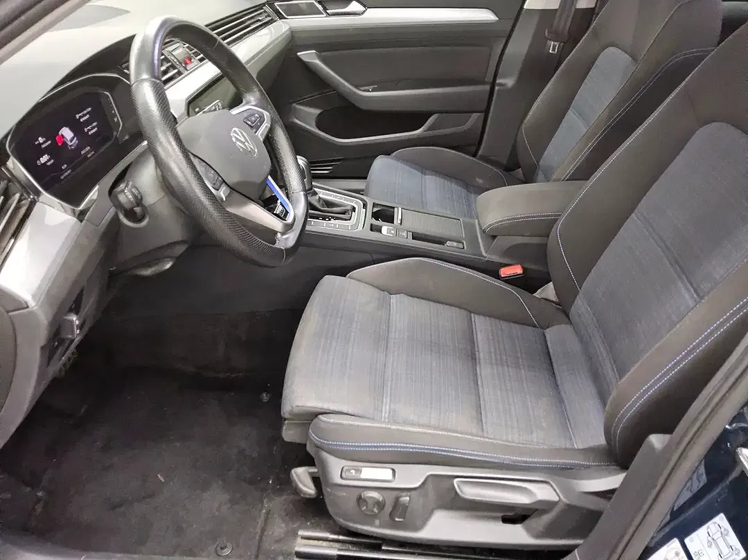 Volkswagen Passat Variant - Thumbnail 8