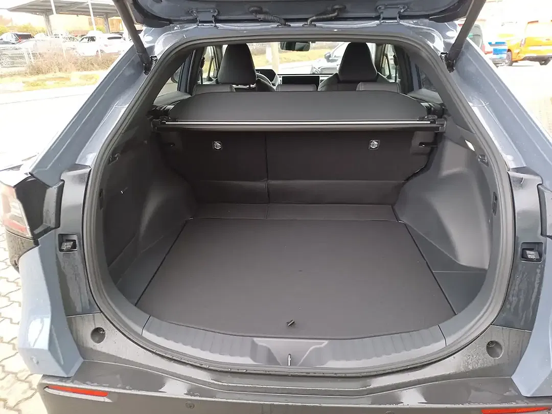 Subaru Solterra - Thumbnail 8