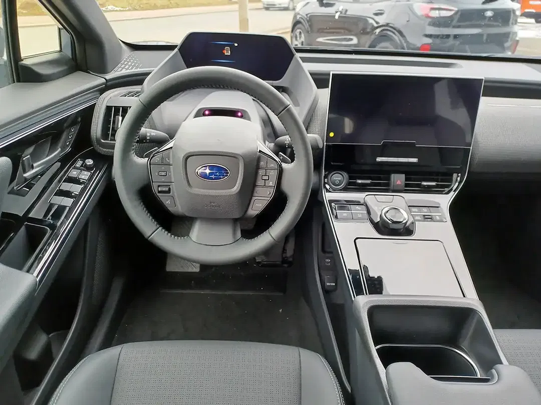 Subaru Solterra - Thumbnail 9