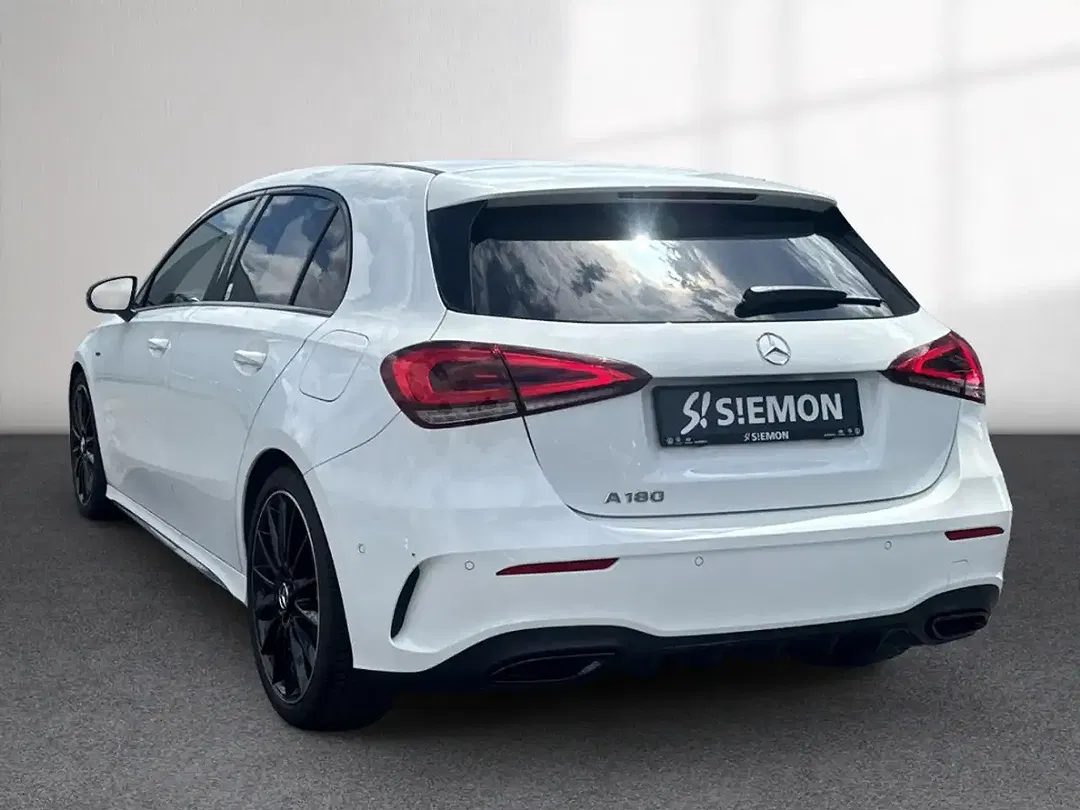 Mercedes-Benz A 180 - Thumbnail 3