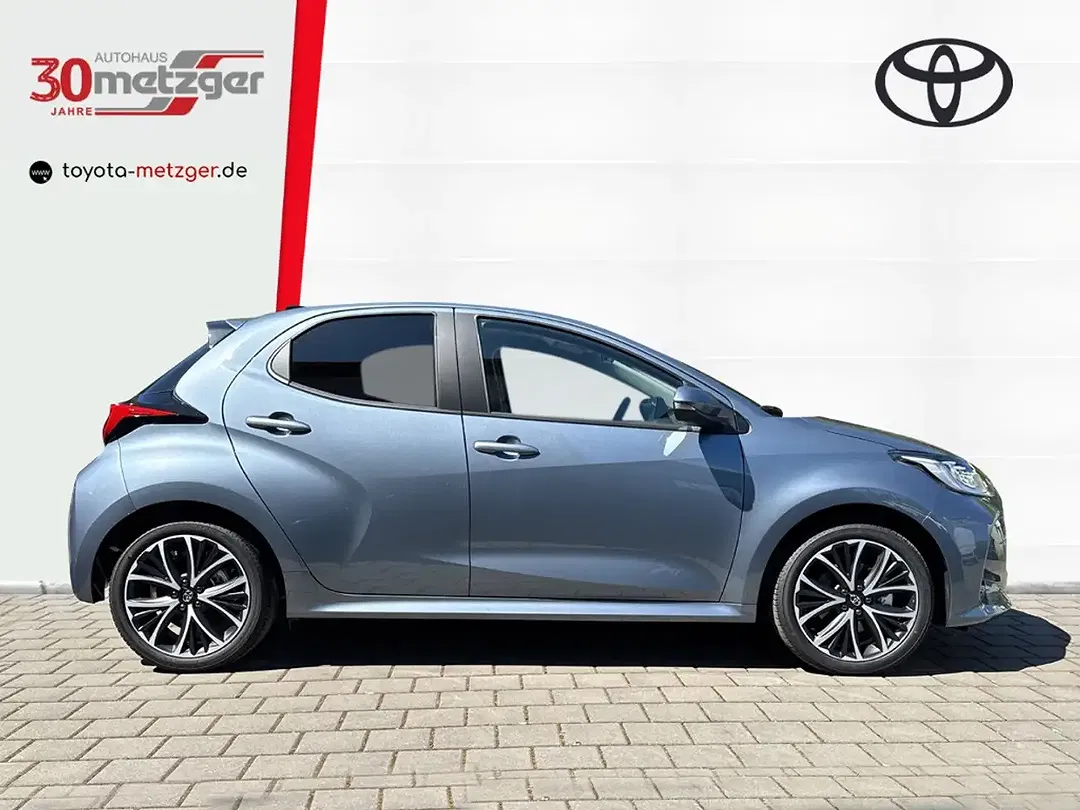 Toyota Yaris - Thumbnail 2