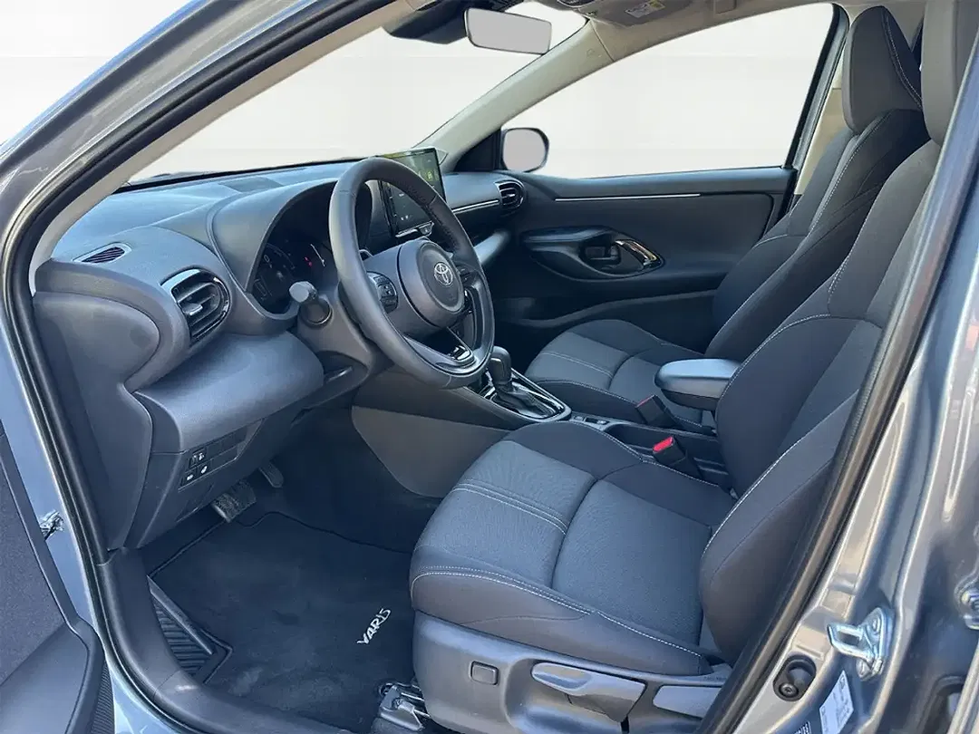 Toyota Yaris - Thumbnail 8