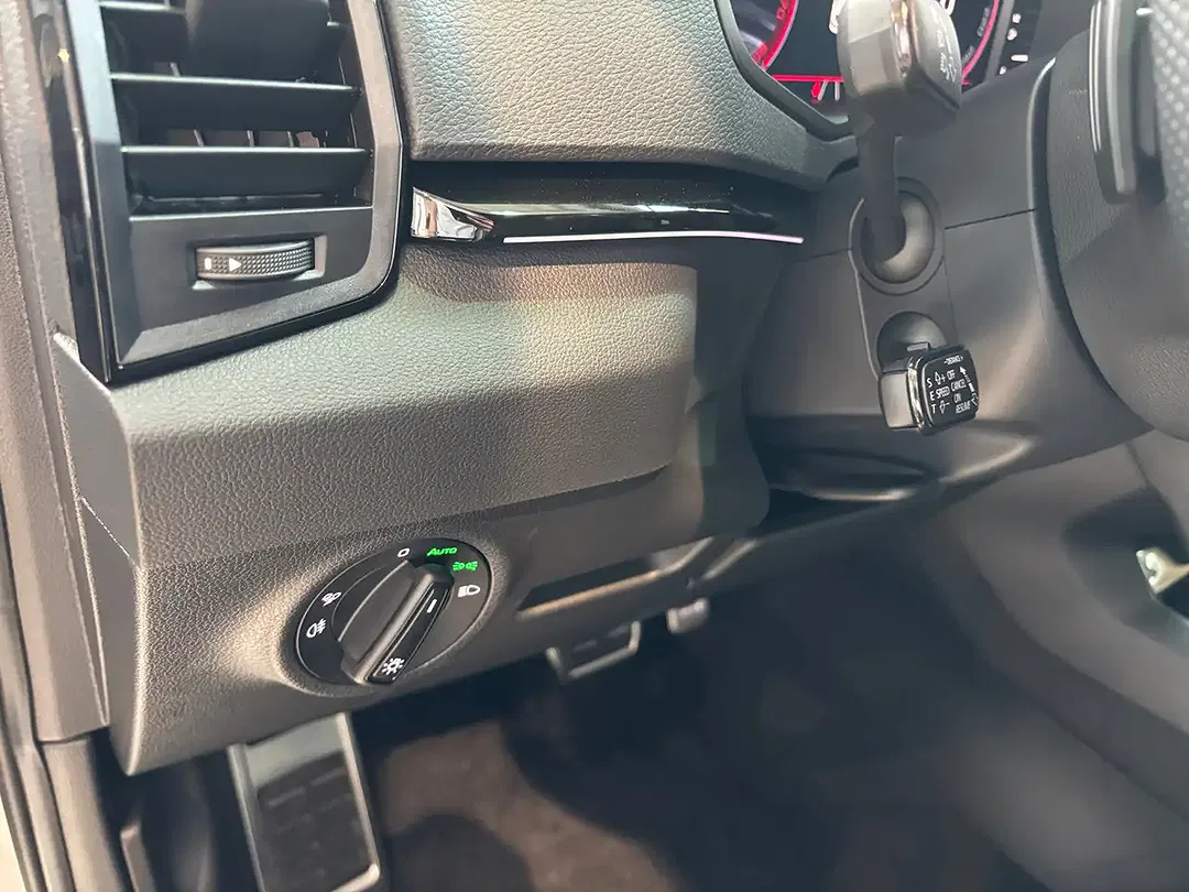Skoda Karoq - Thumbnail 12