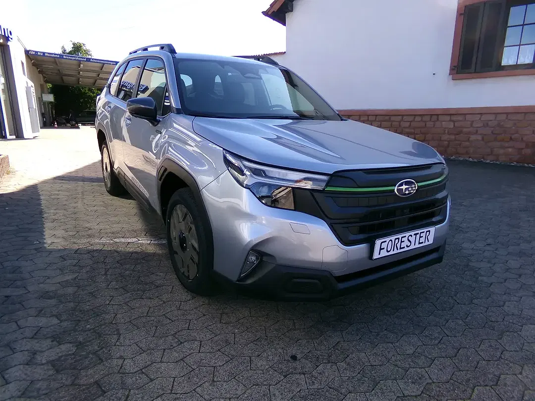 Subaru Forester - Thumbnail 3
