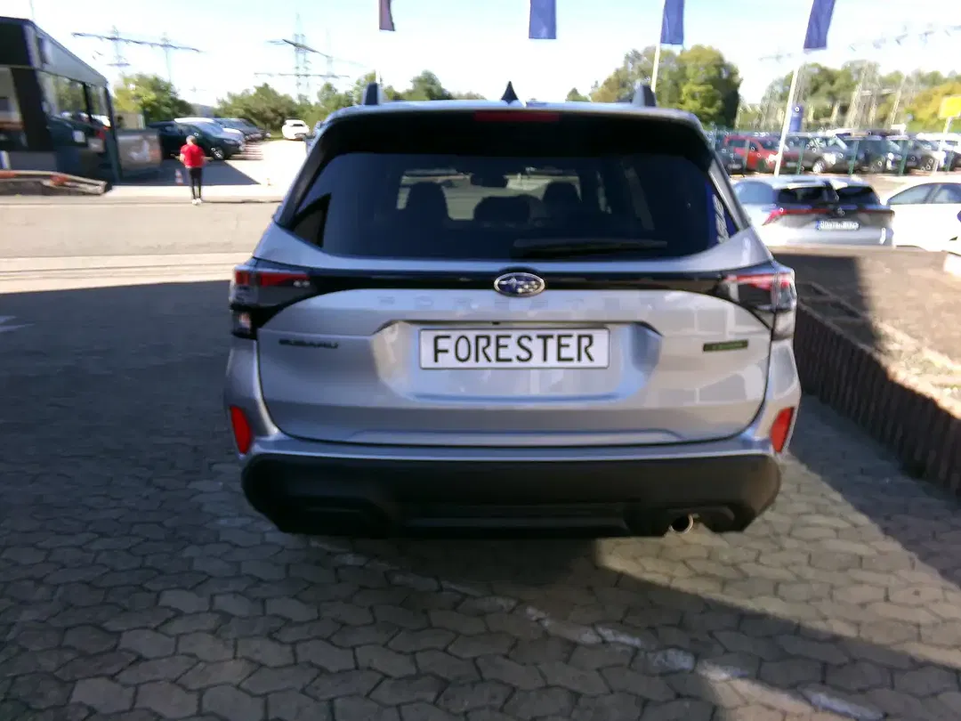 Subaru Forester - Thumbnail 5
