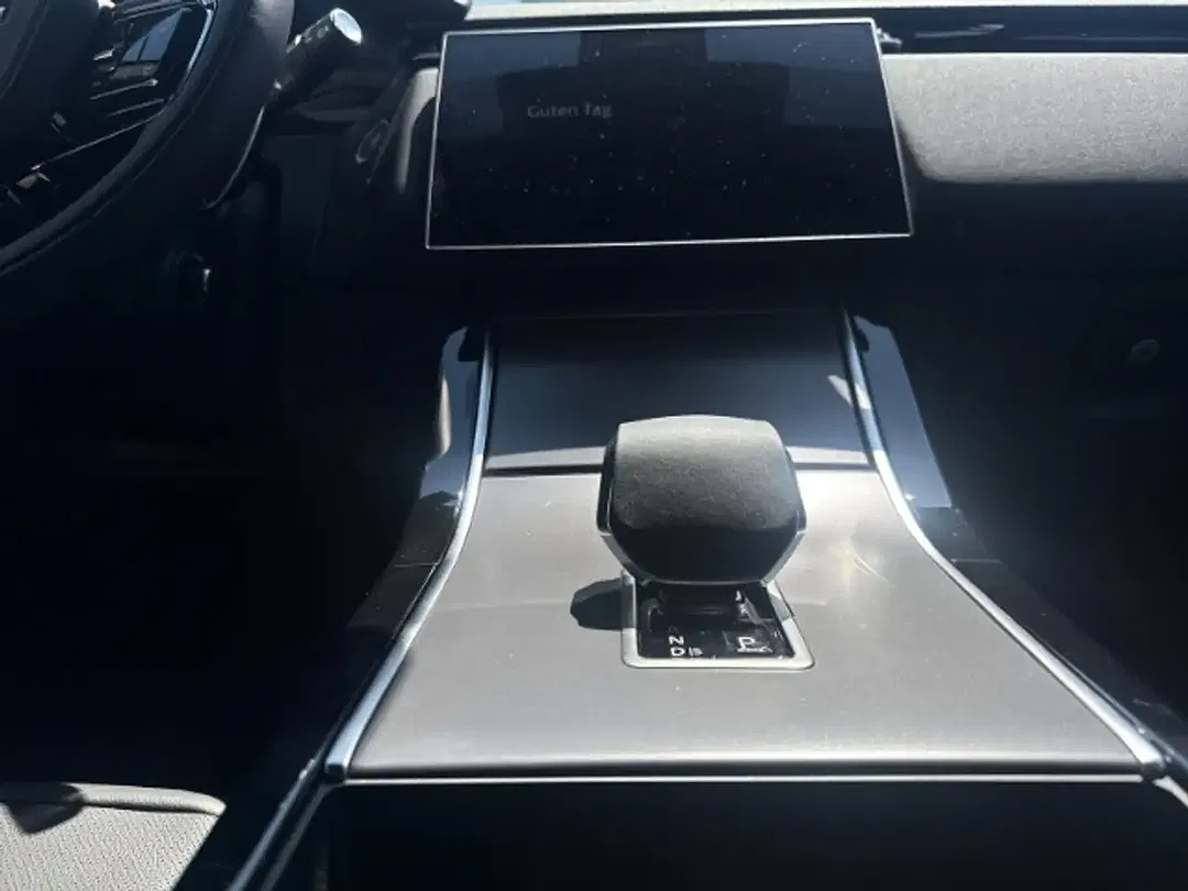 Land Rover Range Rover Velar - Thumbnail 15