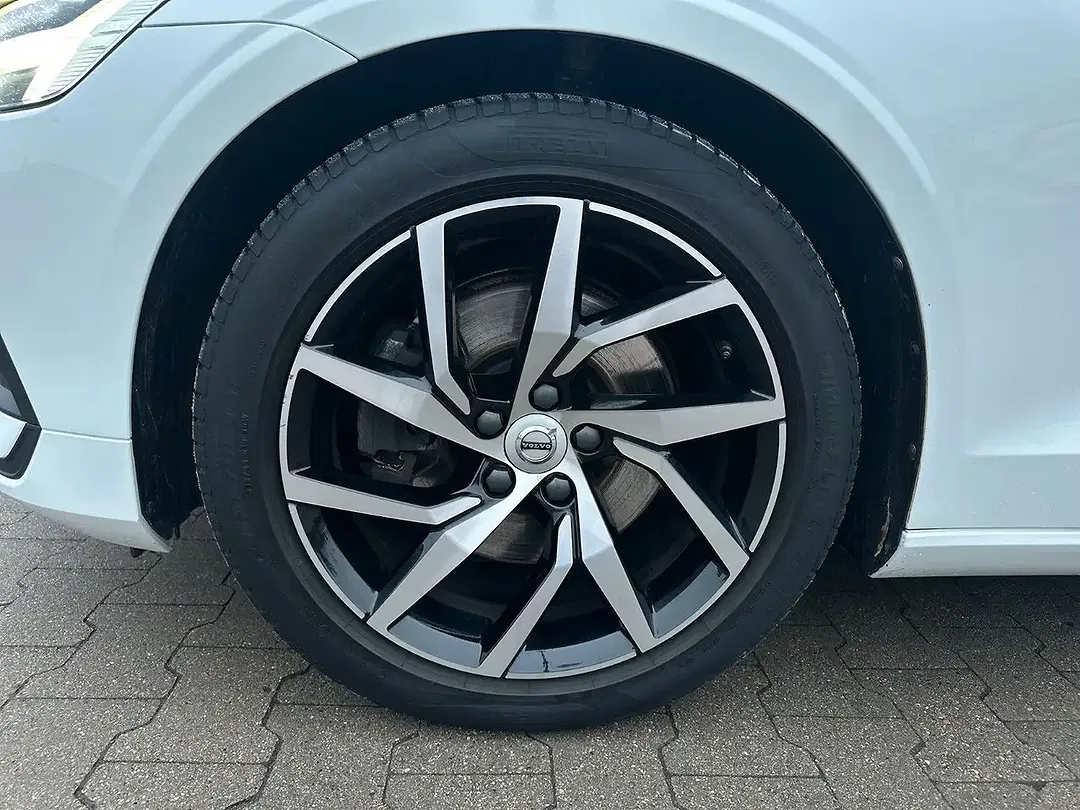 Volvo V60 - Thumbnail 6