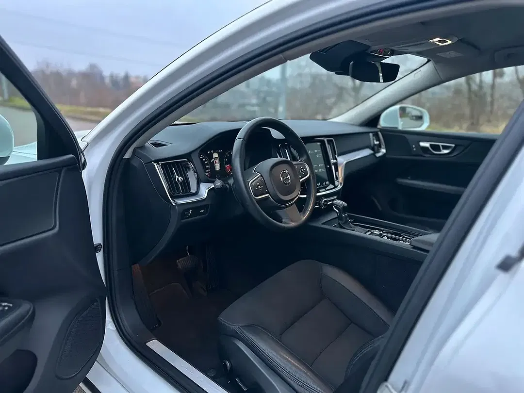 Volvo V60 - Thumbnail 8