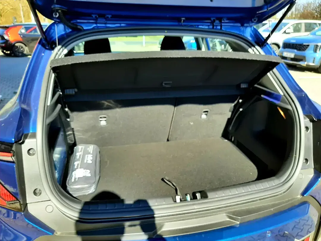 Kia Stonic - Thumbnail 11