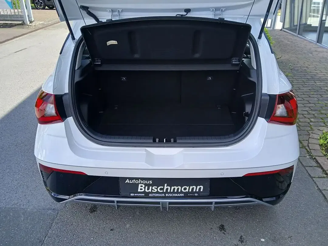 Hyundai i20 - Thumbnail 11