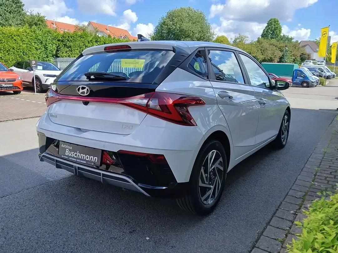 Hyundai i20 - Thumbnail 4
