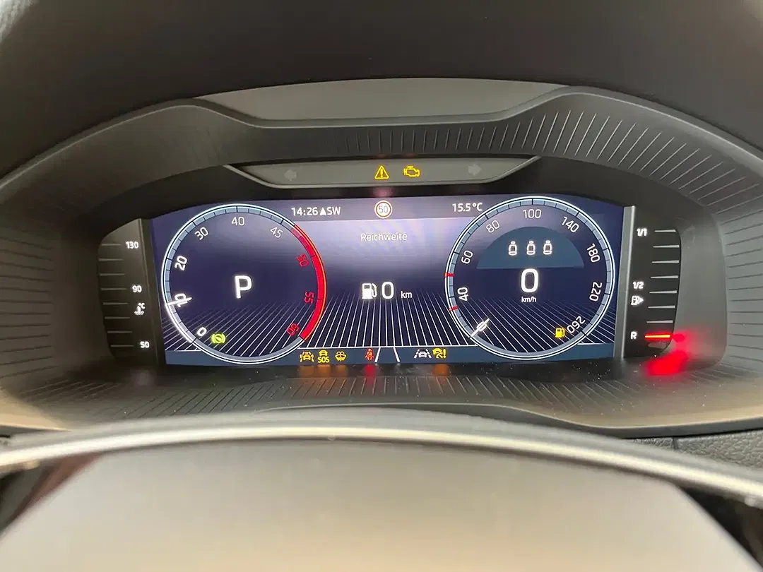 Skoda Karoq - Thumbnail 11