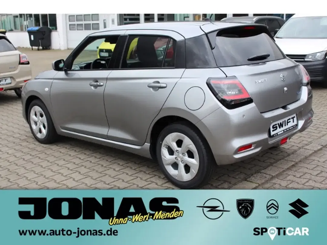 Suzuki Swift - Thumbnail 9