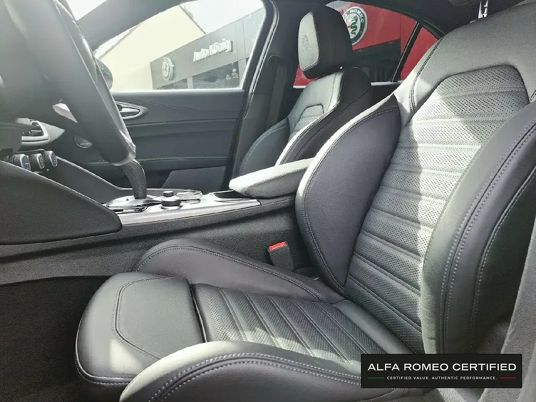 Alfa Romeo Giulia - Thumbnail 11
