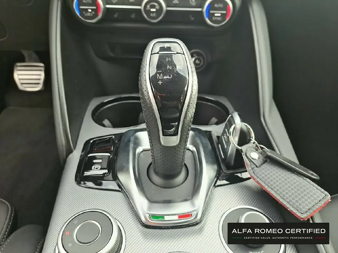 Alfa Romeo Giulia - Thumbnail 17