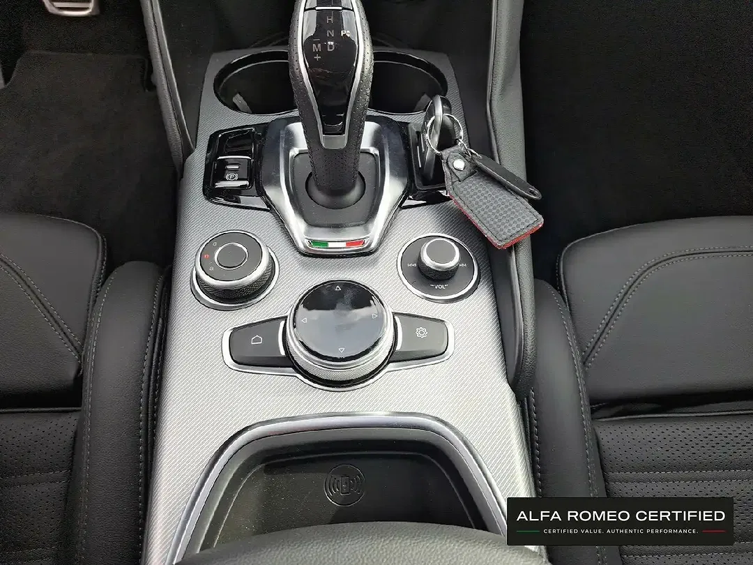 Alfa Romeo Giulia - Thumbnail 18
