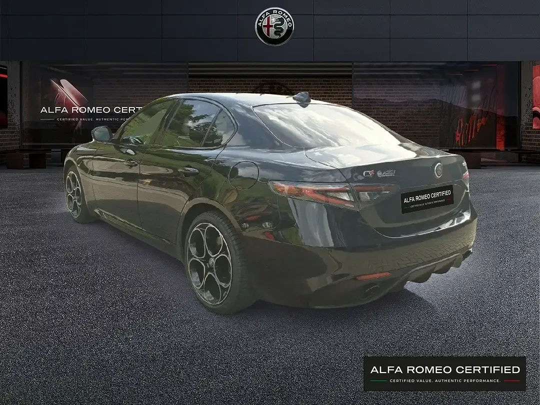 Alfa Romeo Giulia - Thumbnail 7