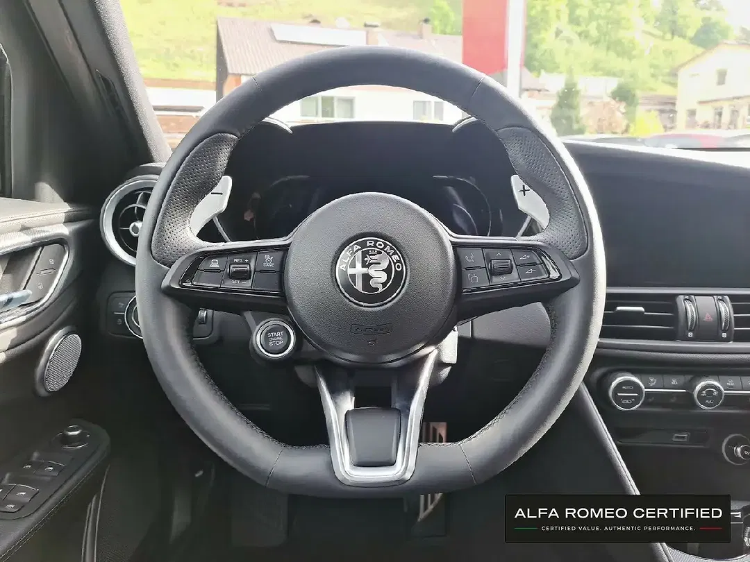 Alfa Romeo Giulia - Thumbnail 9