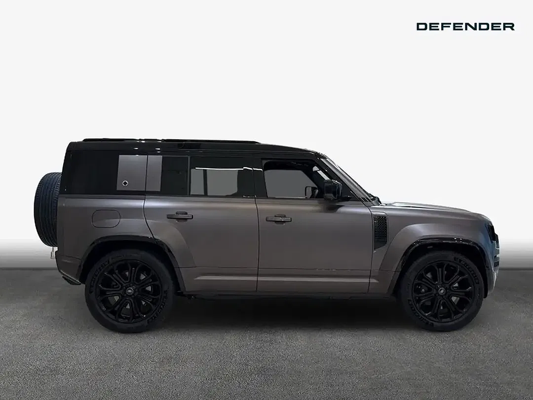 Land Rover Defender - Thumbnail 6