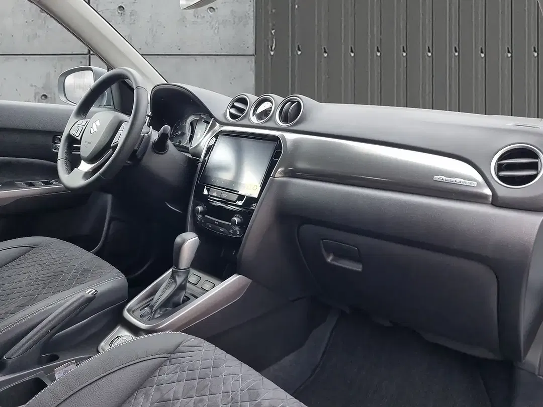 Suzuki Vitara - Thumbnail 14