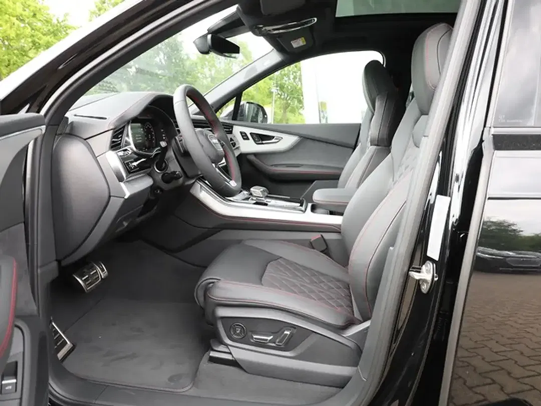Audi Q7 - Thumbnail 3