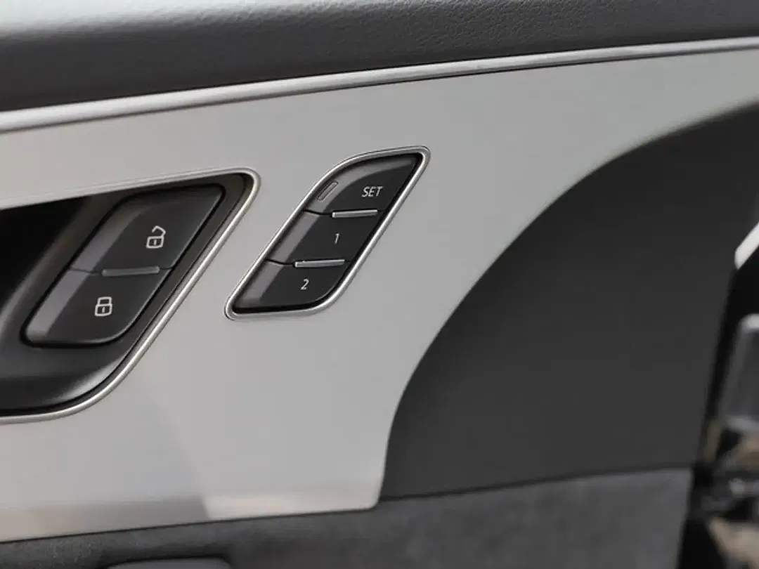 Audi Q7 - Thumbnail 8