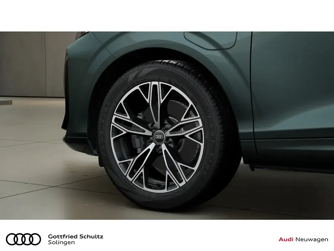 Audi Q3 - Thumbnail 5