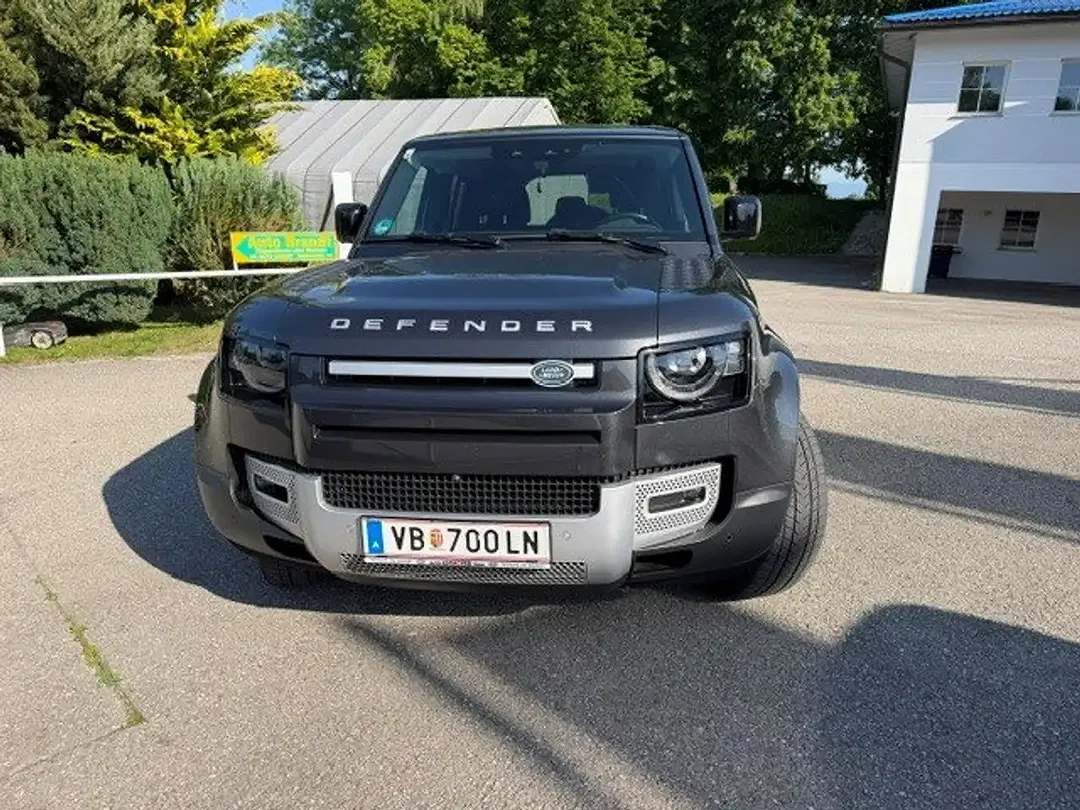 Land Rover Defender - Thumbnail 2