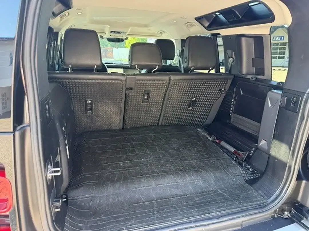 Land Rover Defender - Thumbnail 5