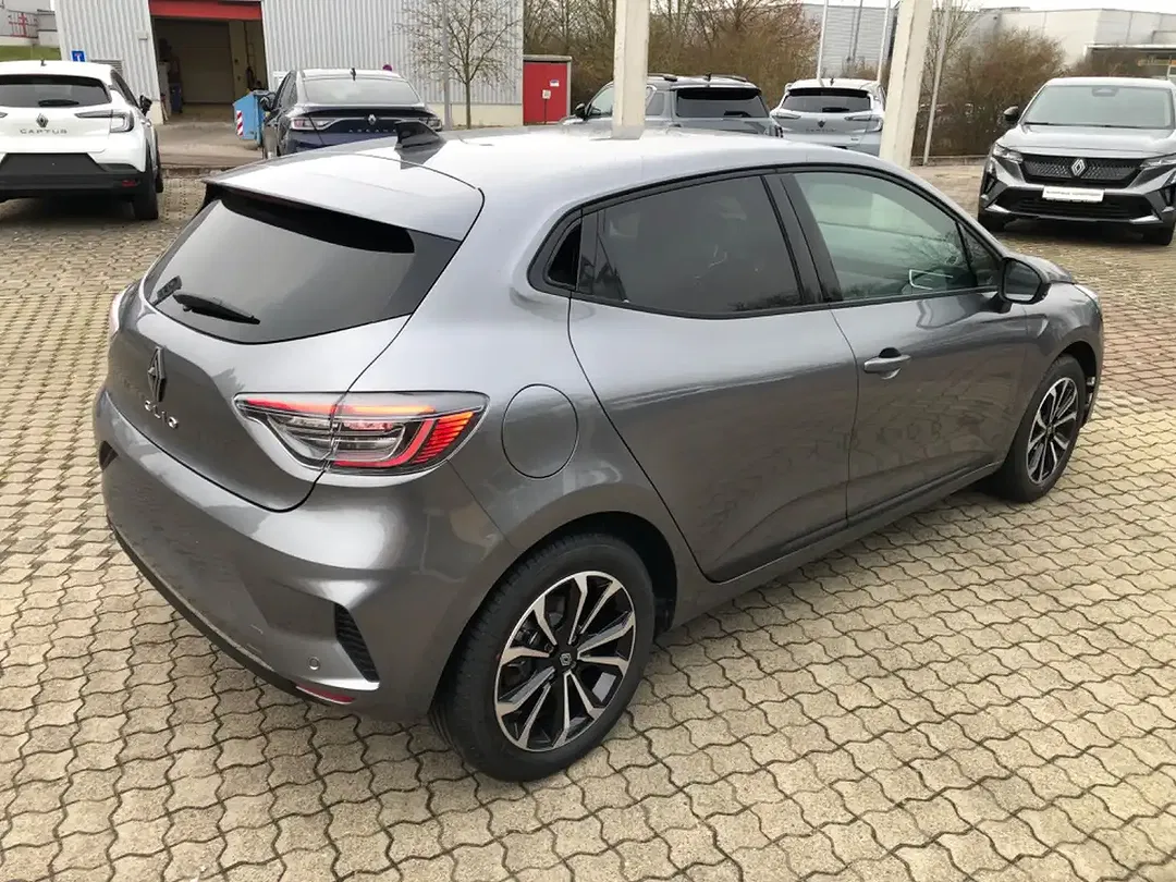 Renault Clio - Thumbnail 6