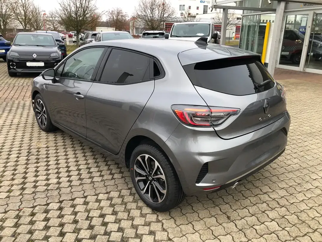 Renault Clio - Thumbnail 8