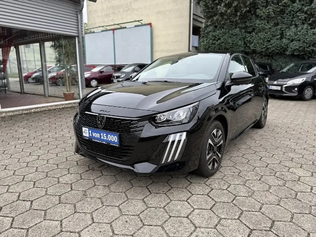 Peugeot 208 - Thumbnail 1