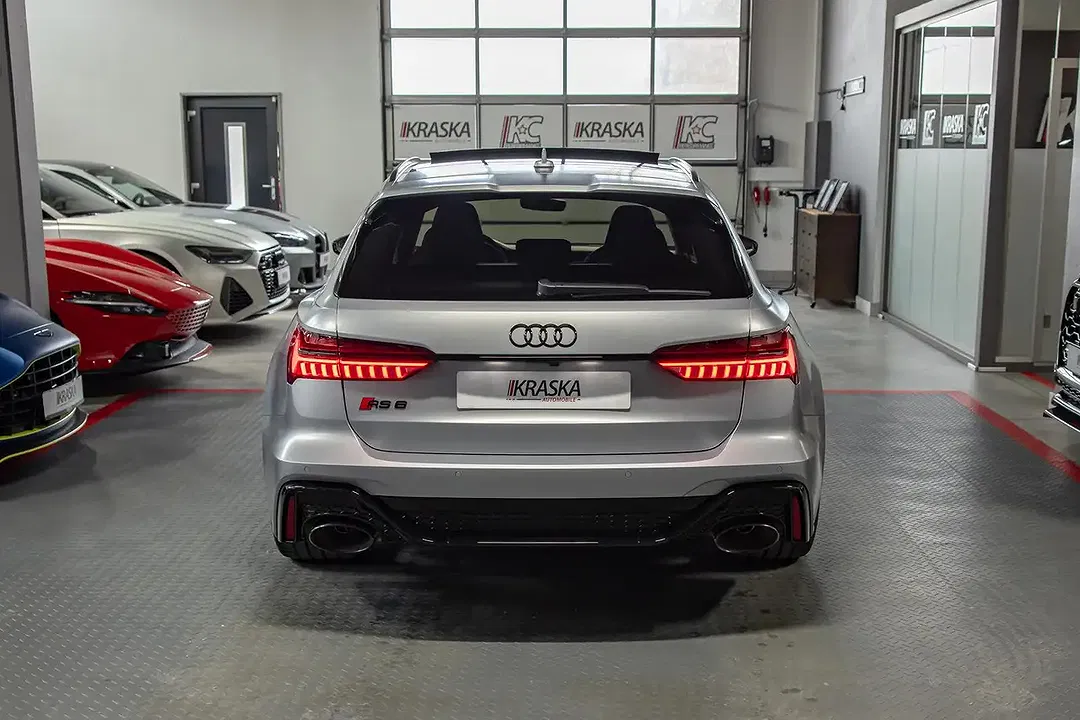 Audi RS6 - Thumbnail 10