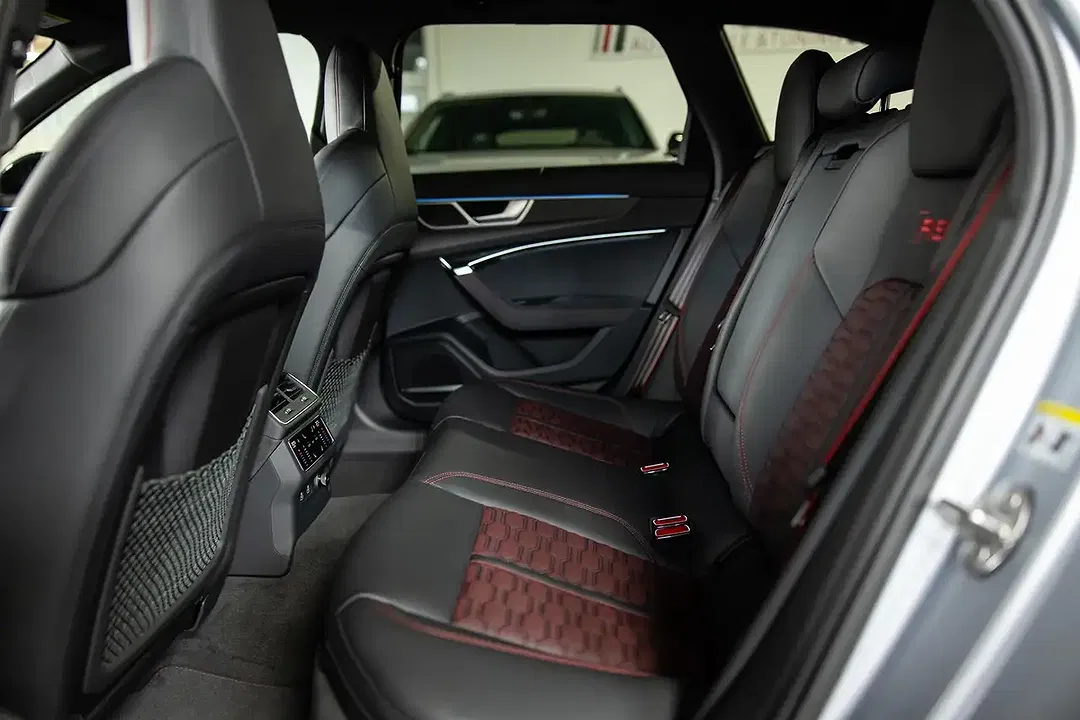 Audi RS6 - Thumbnail 14