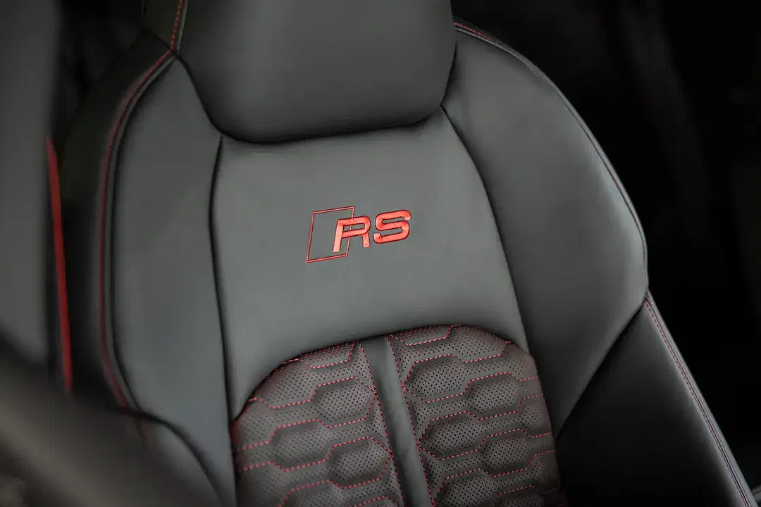 Audi RS6 - Thumbnail 23