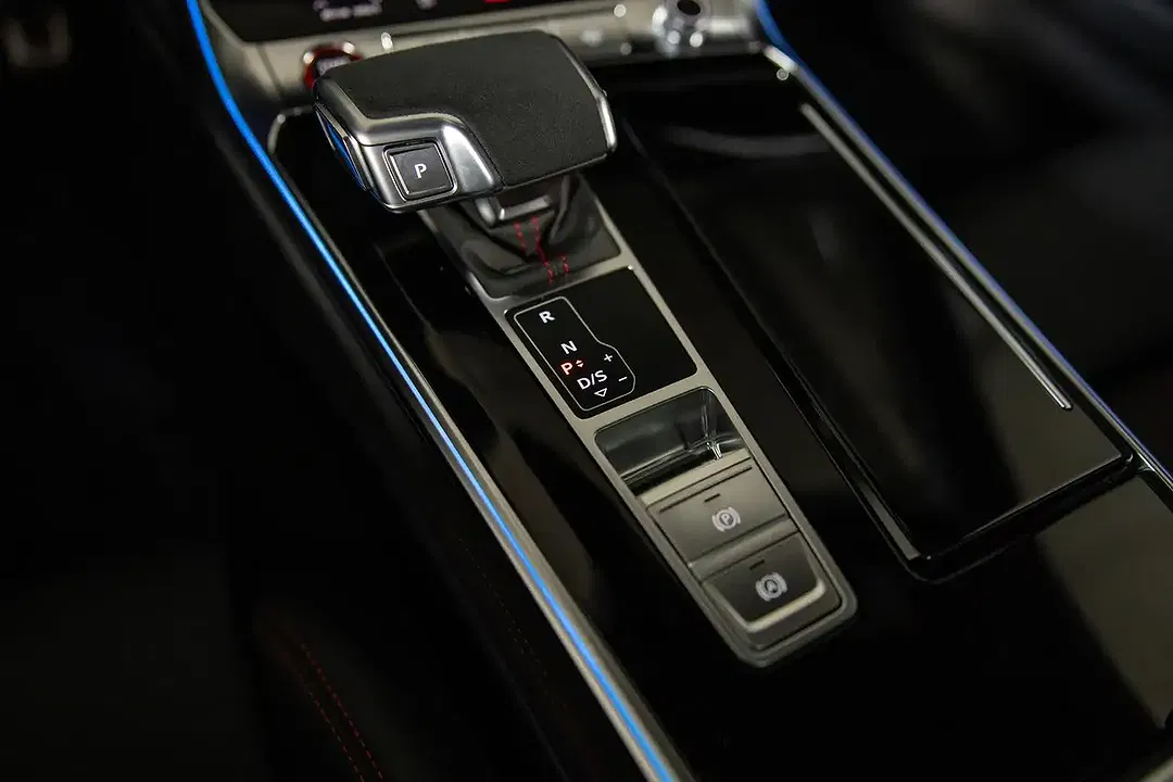Audi RS6 - Thumbnail 24