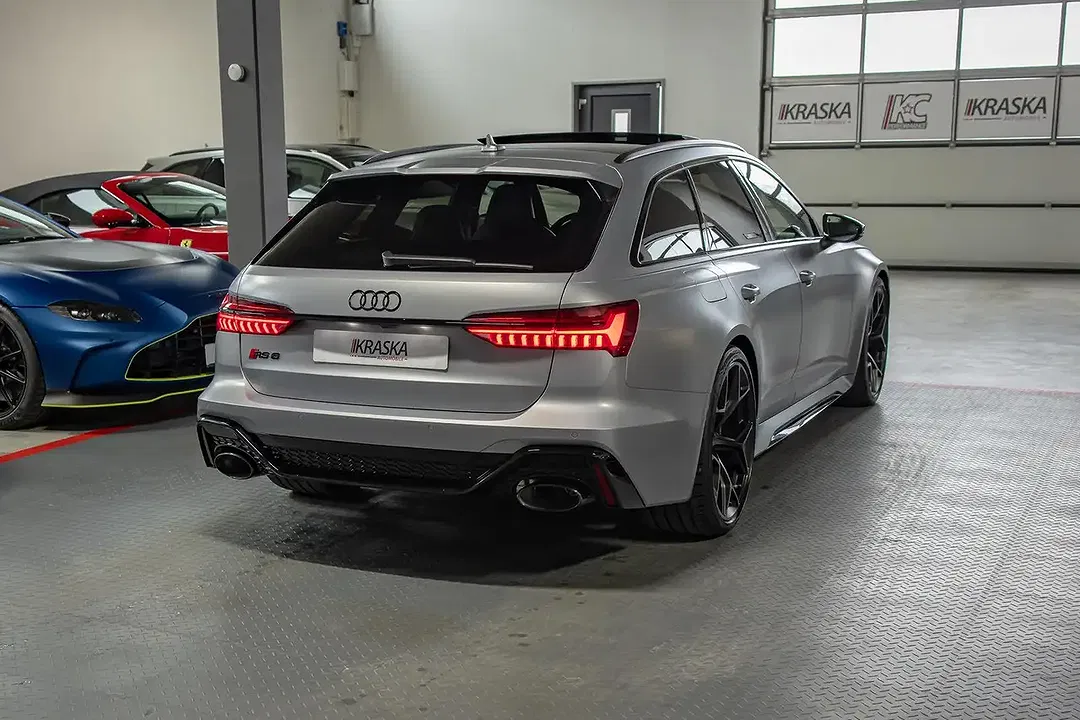 Audi RS6 - Thumbnail 9
