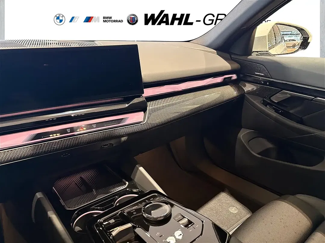BMW 520 - Thumbnail 9