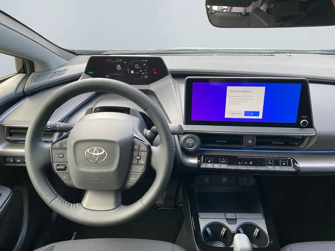 Toyota Prius - Thumbnail 8