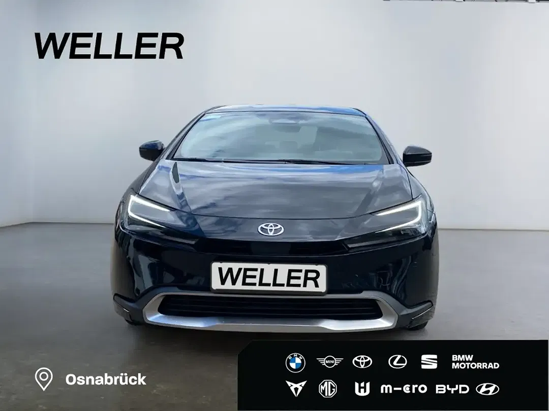Toyota Prius - Thumbnail 2