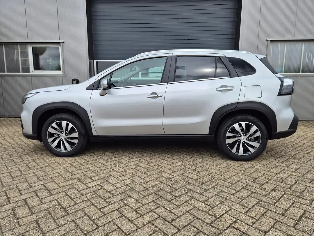 Suzuki S-Cross - Thumbnail 2