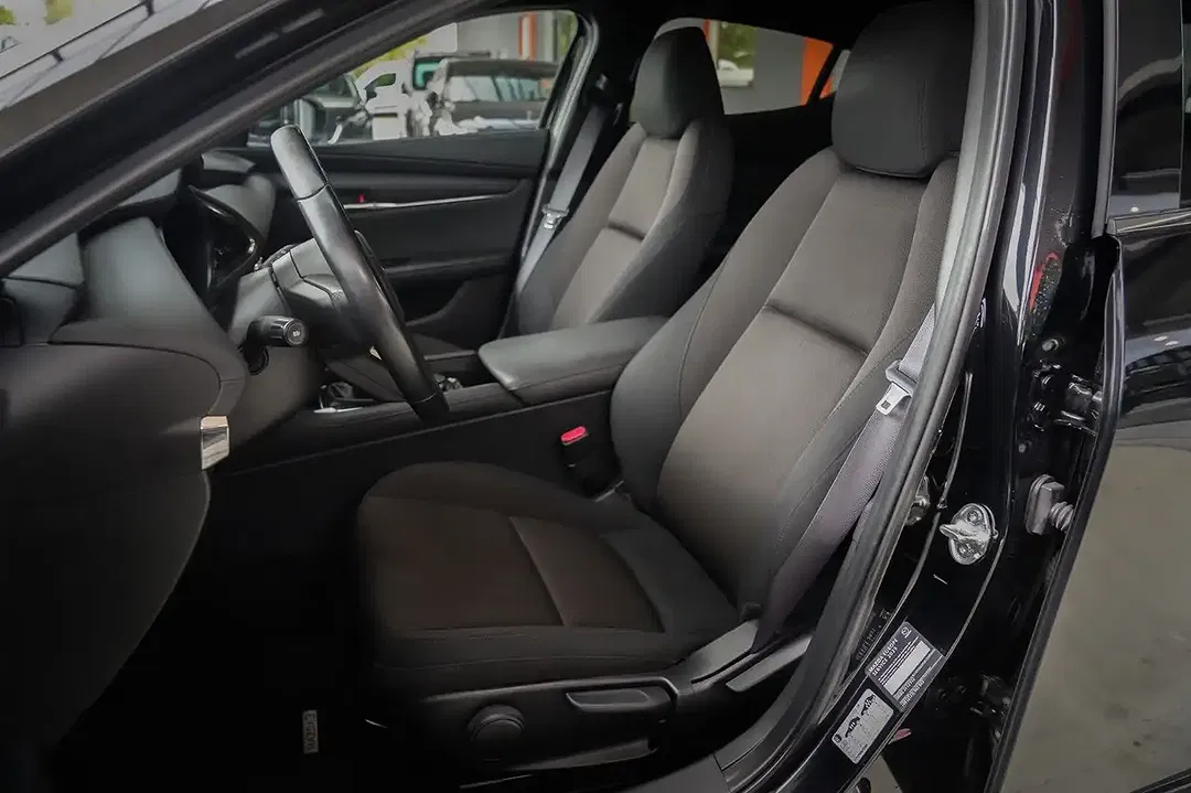 Mazda 3 - Thumbnail 13