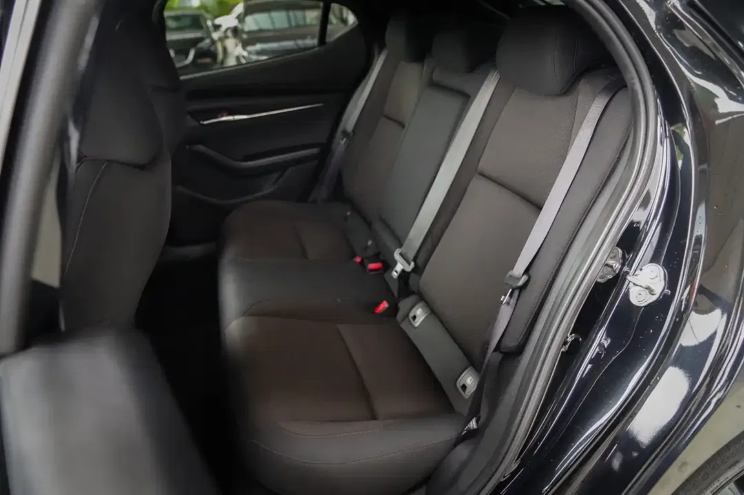 Mazda 3 - Thumbnail 14